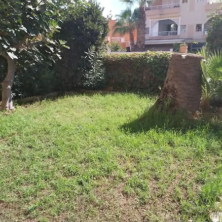 דירה With Garden טורבייחה