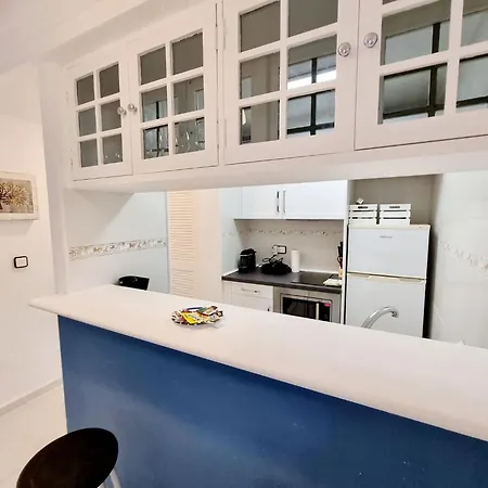 With Garden דירה *