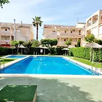 Апартаменты With Garden Торевьиа